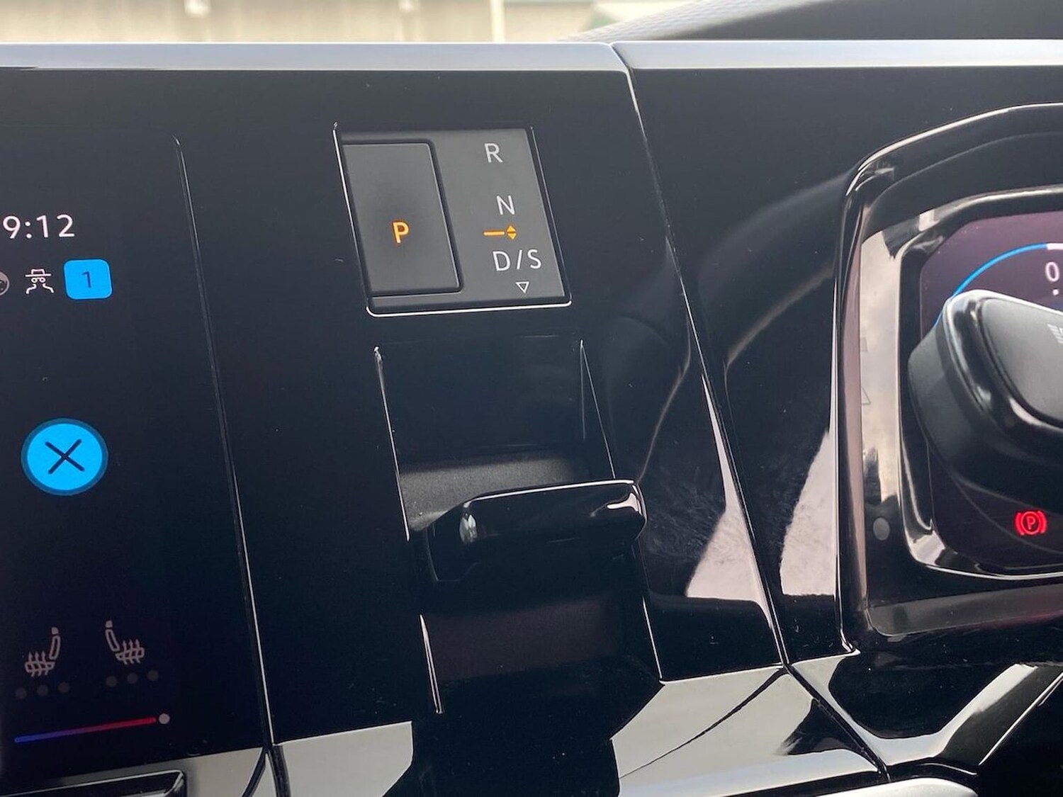 Used Volkswagen Multivan 2024 for sale - 78194856: Photo 18