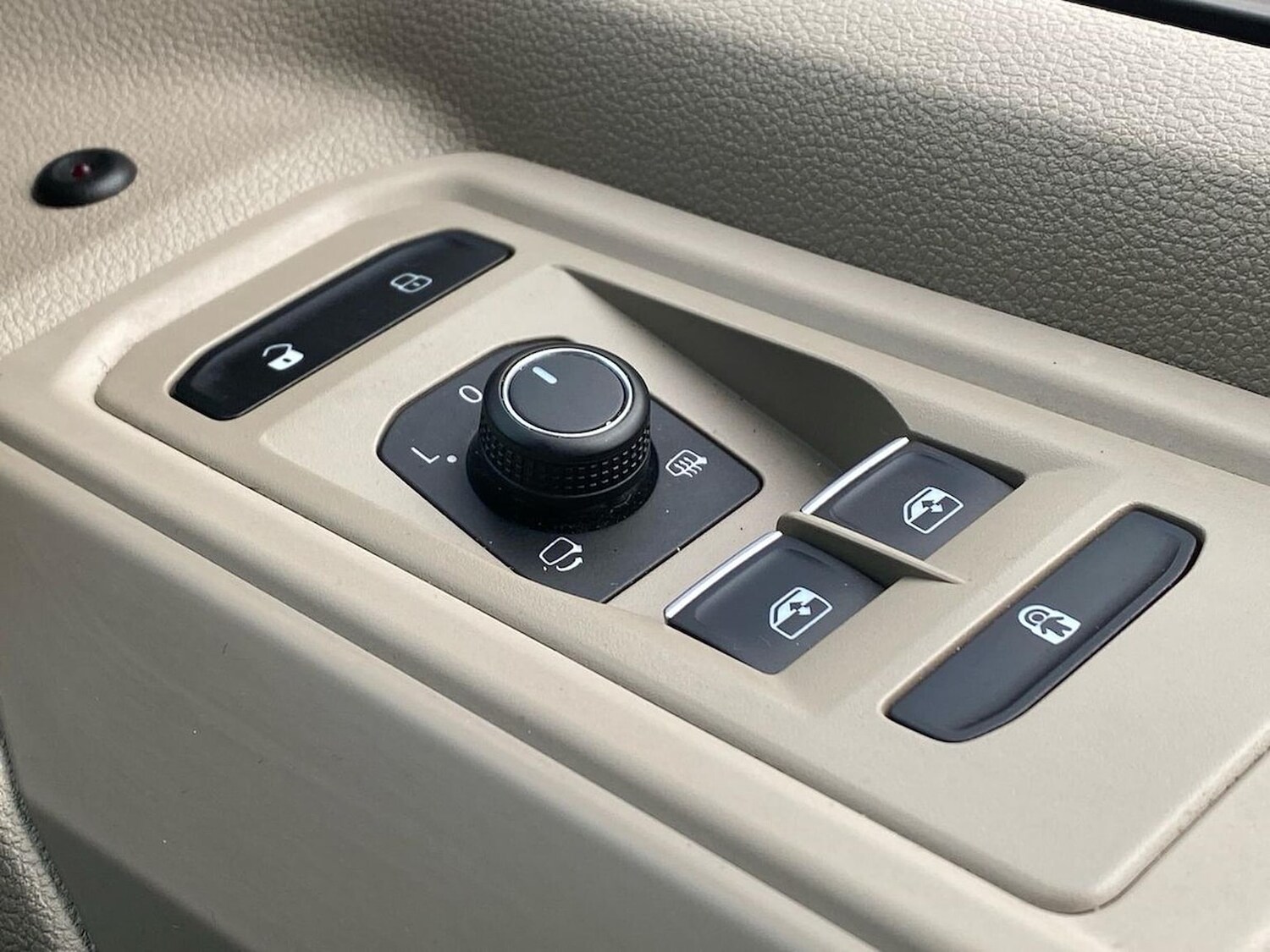 Used Volkswagen Multivan 2024 for sale - 78194856: Photo 35