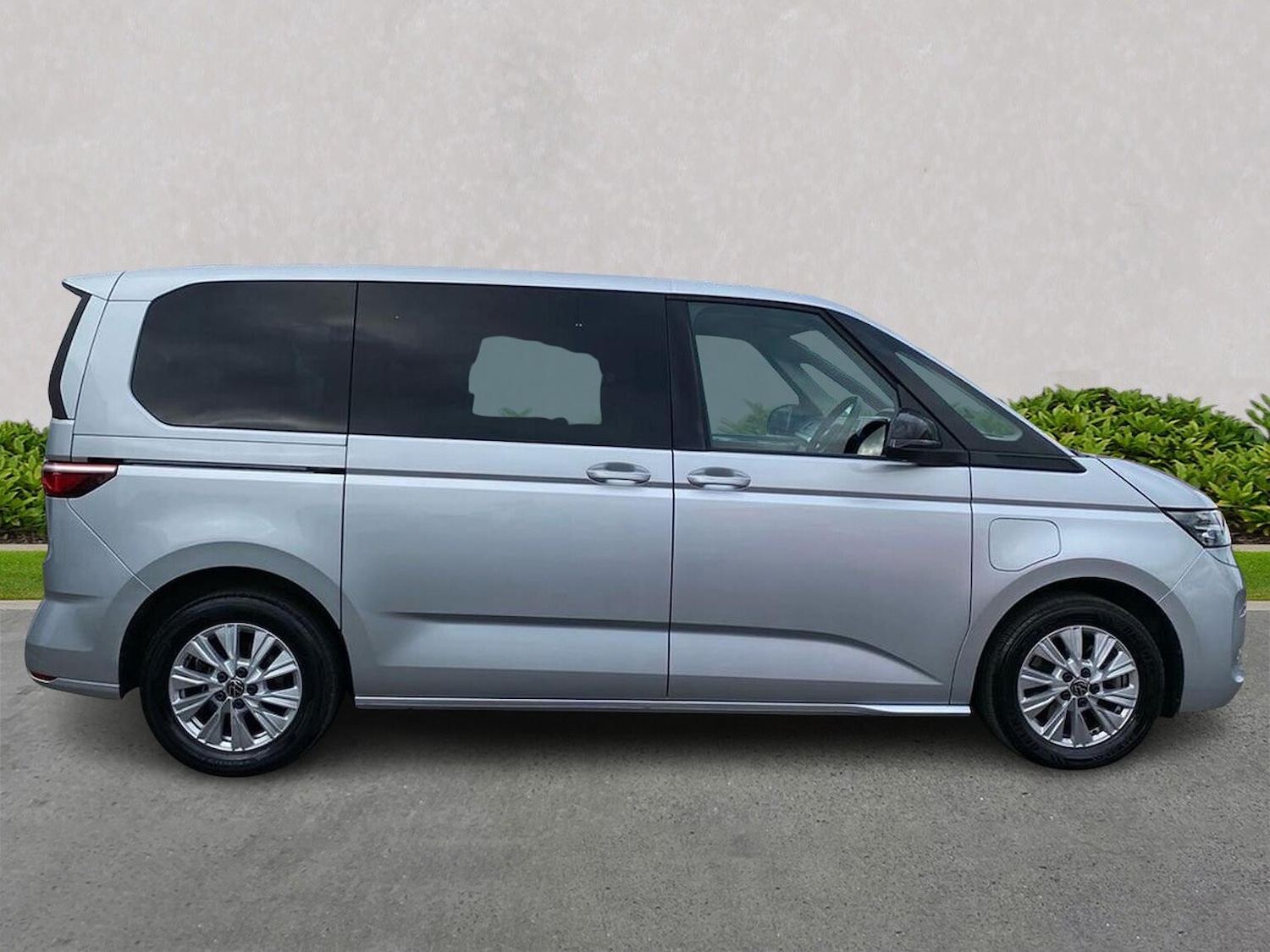 Used Volkswagen Multivan 2024 for sale - 78194856: Photo 6