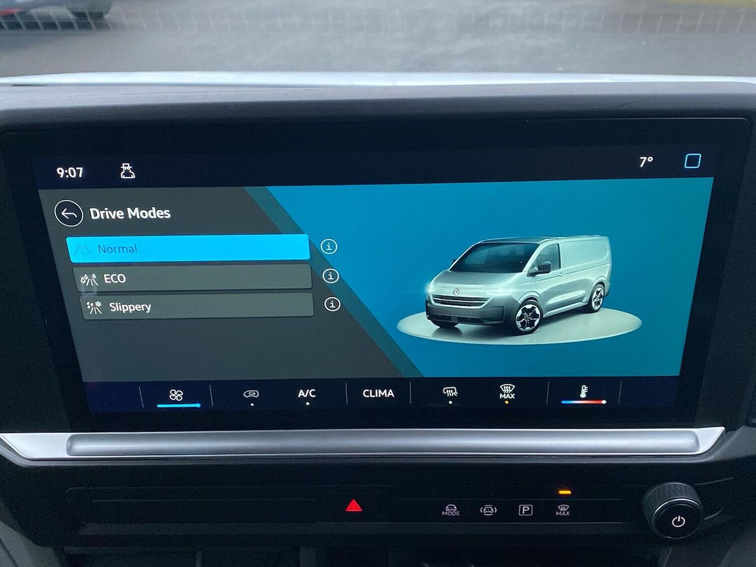 Used Volkswagen Transporter 2025 for sale - 77028140: Photo 30