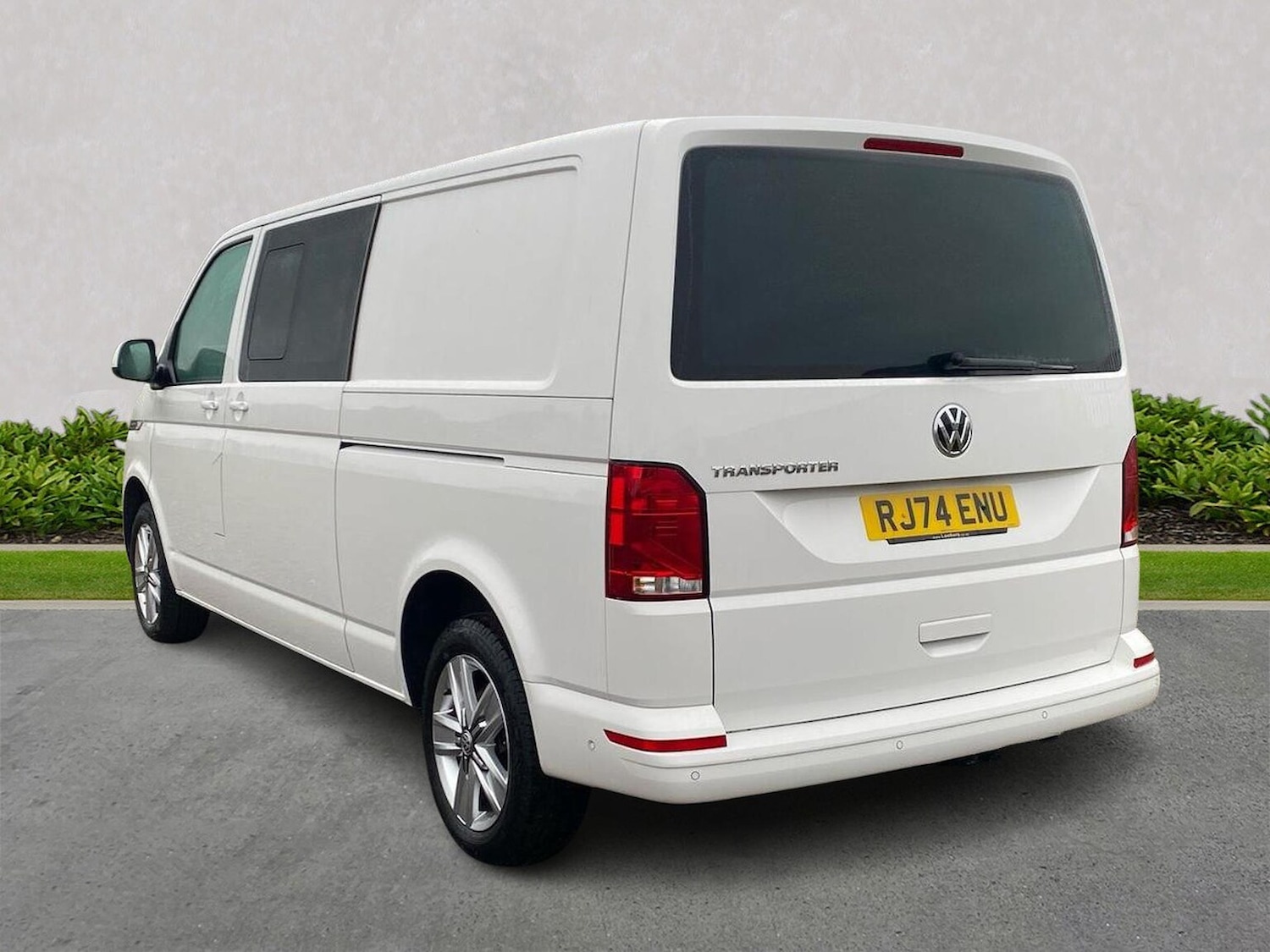 Used Volkswagen Transporter 2024 for sale - 76566509: Photo 2