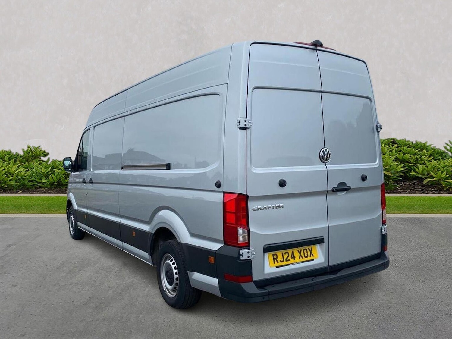 Used Volkswagen Crafter 2024 for sale - 77487960: Photo 2