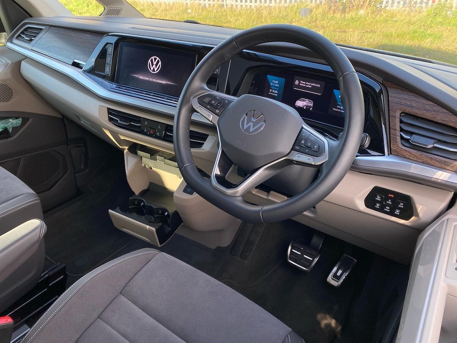 Used Volkswagen Multivan 2025 for sale - 76699517: Photo 19