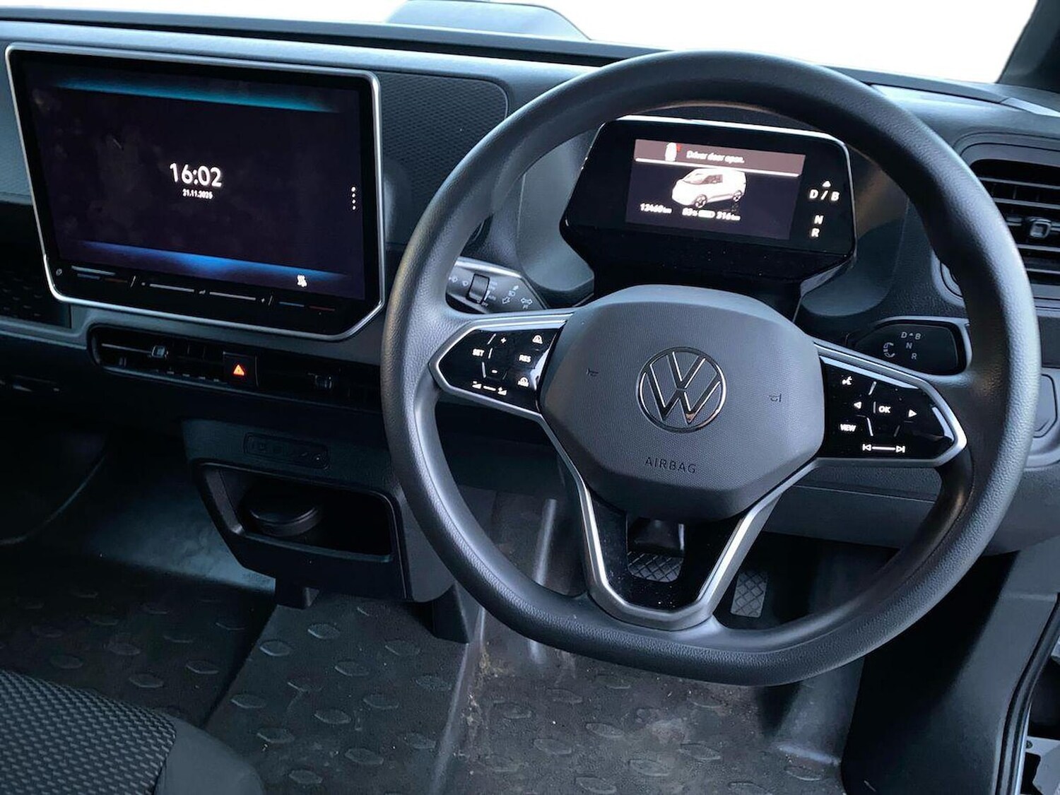 Used Volkswagen ID.Buzz 2024 for sale - 77487885: Photo 8