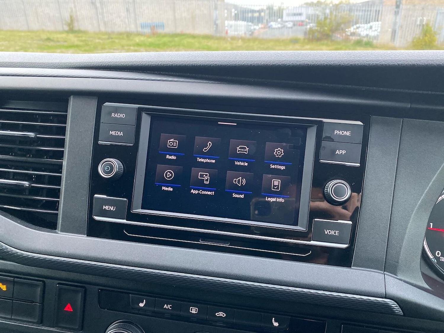 Used Volkswagen Transporter 2024 for sale - 77694436: Photo 11