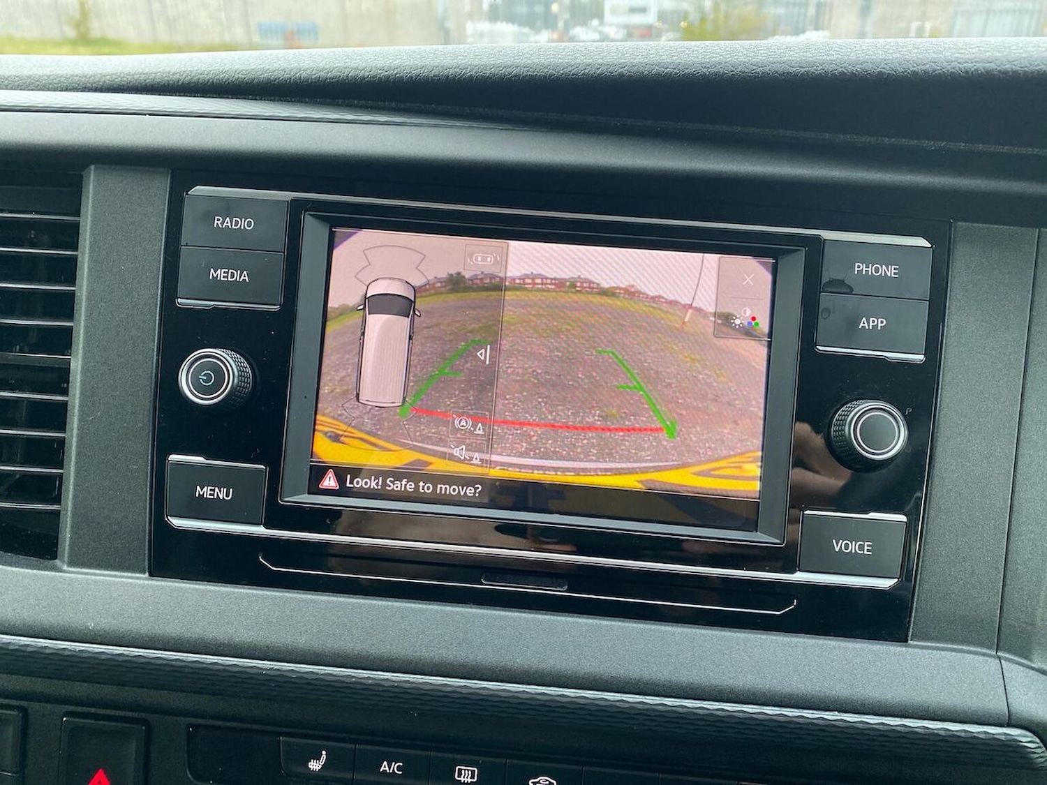 Used Volkswagen Transporter 2024 for sale - 77694436: Photo 26