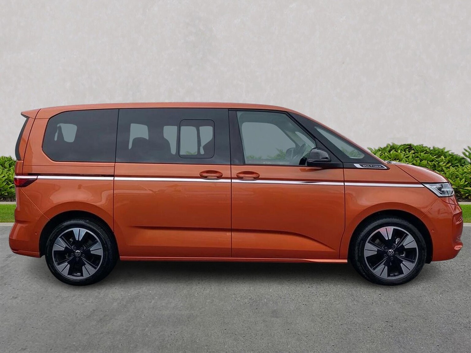 Used Volkswagen Multivan 2025 for sale - 78176539: Photo 5