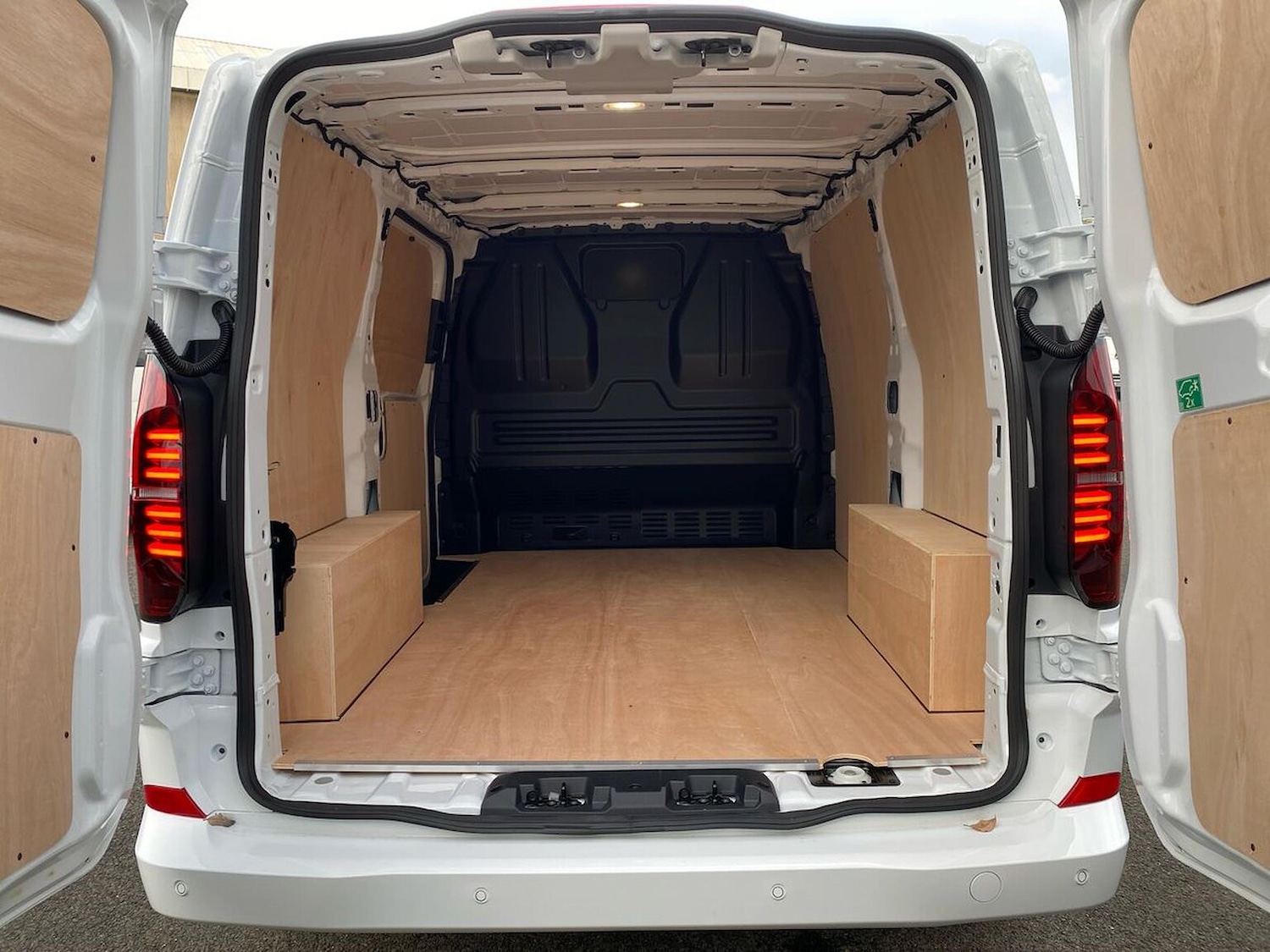 Used Volkswagen Transporter 2025 for sale - 76911179: Photo 9