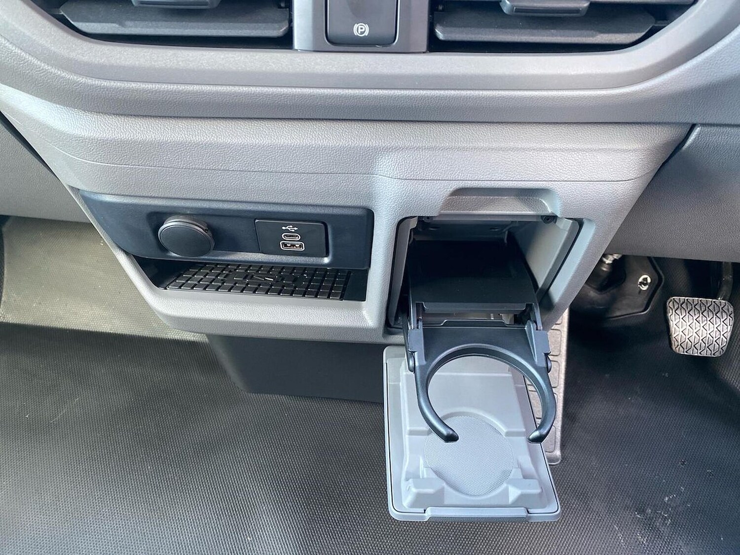 Used Volkswagen Transporter 2025 for sale - 76532486: Photo 29