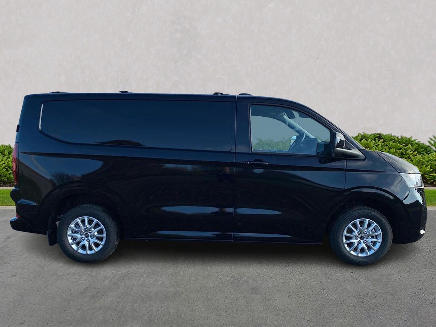 Used Volkswagen Transporter 2025 for sale - 76532486: Photo 4