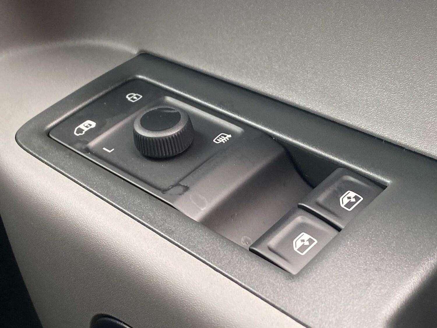 Used Volkswagen ID.Buzz 2026 for sale - 78194708: Photo 37