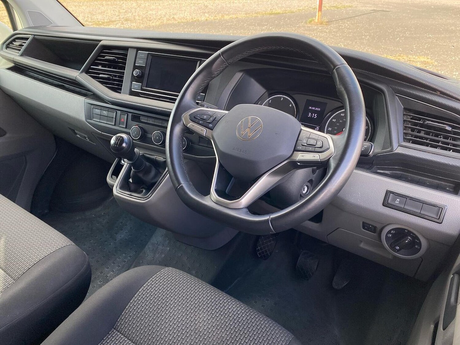 Used Volkswagen Transporter 2024 for sale - 75694792: Photo 16