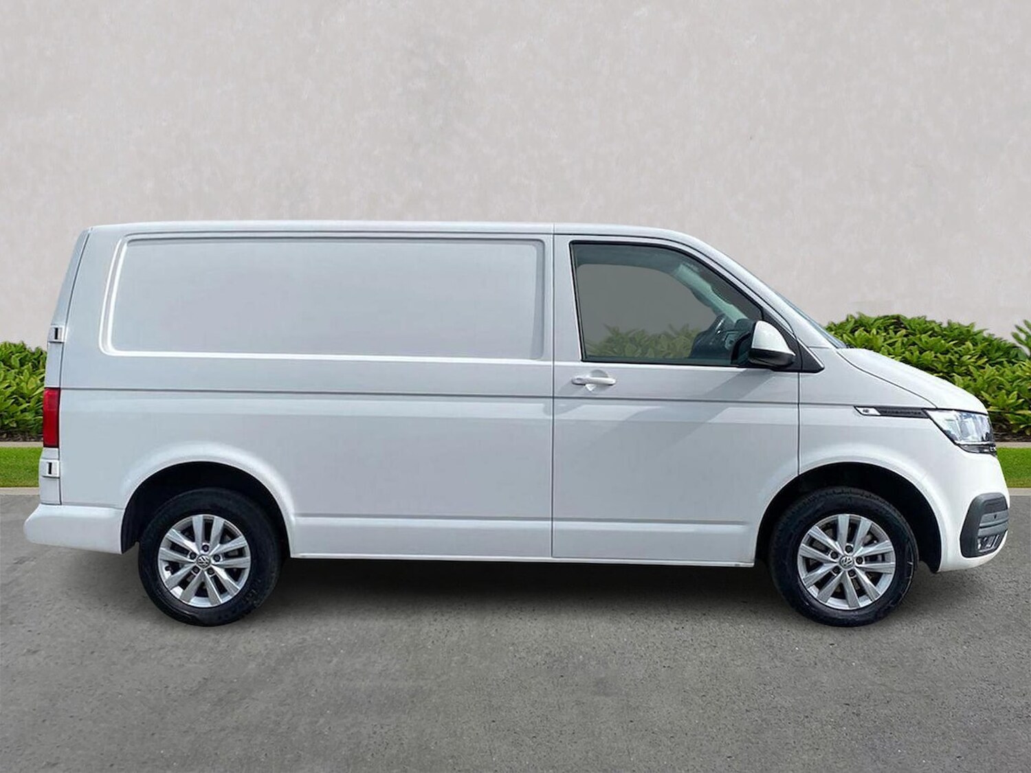 Used Volkswagen Transporter 2024 for sale - 75694792: Photo 4
