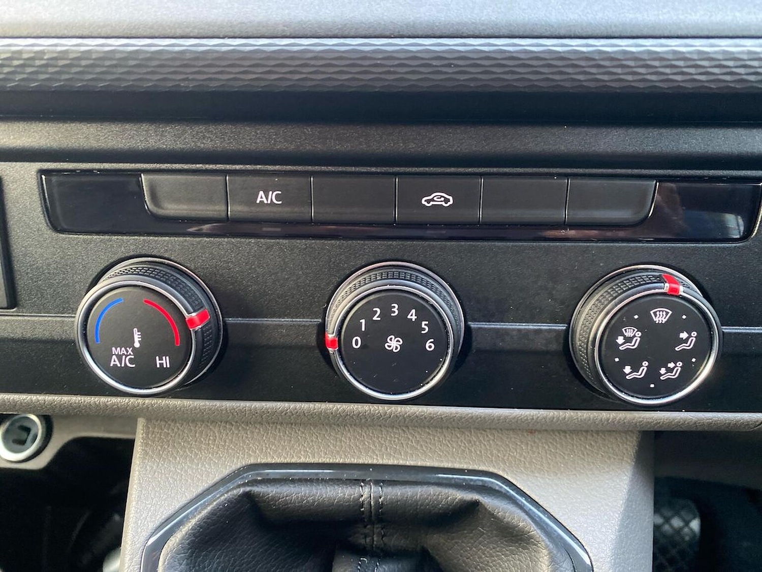 Used Volkswagen Transporter 2024 for sale - 76638886: Photo 16