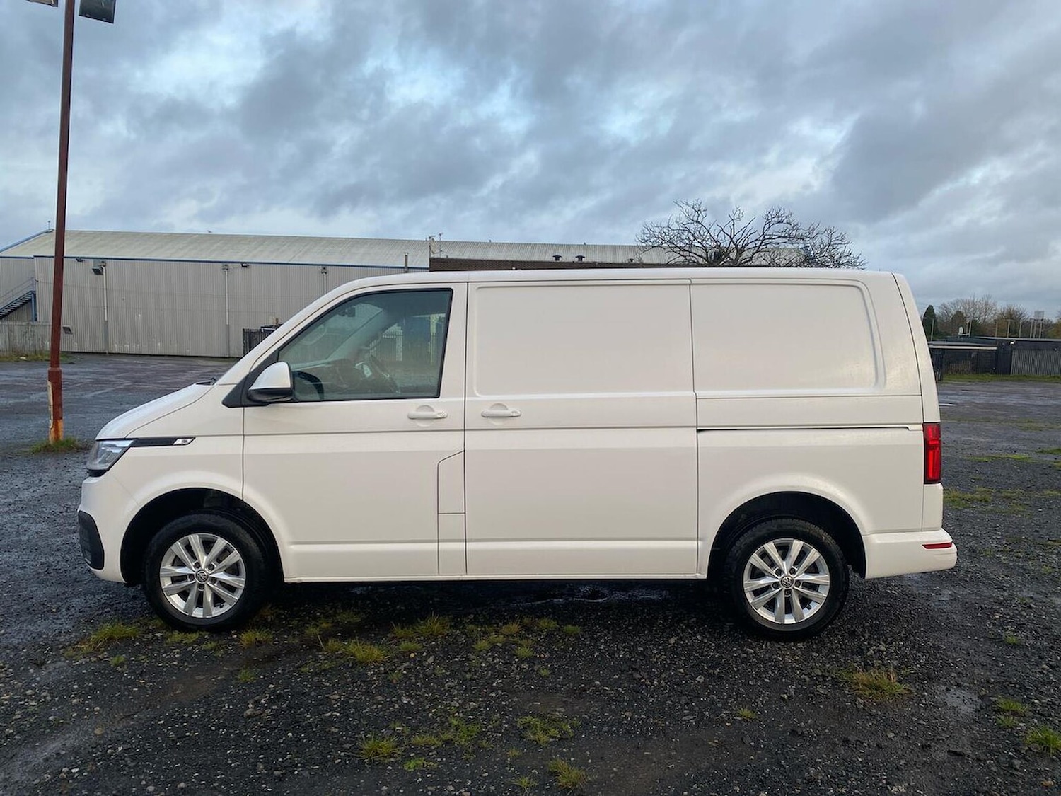 Used Volkswagen Transporter 2024 for sale - 76638886: Photo 6