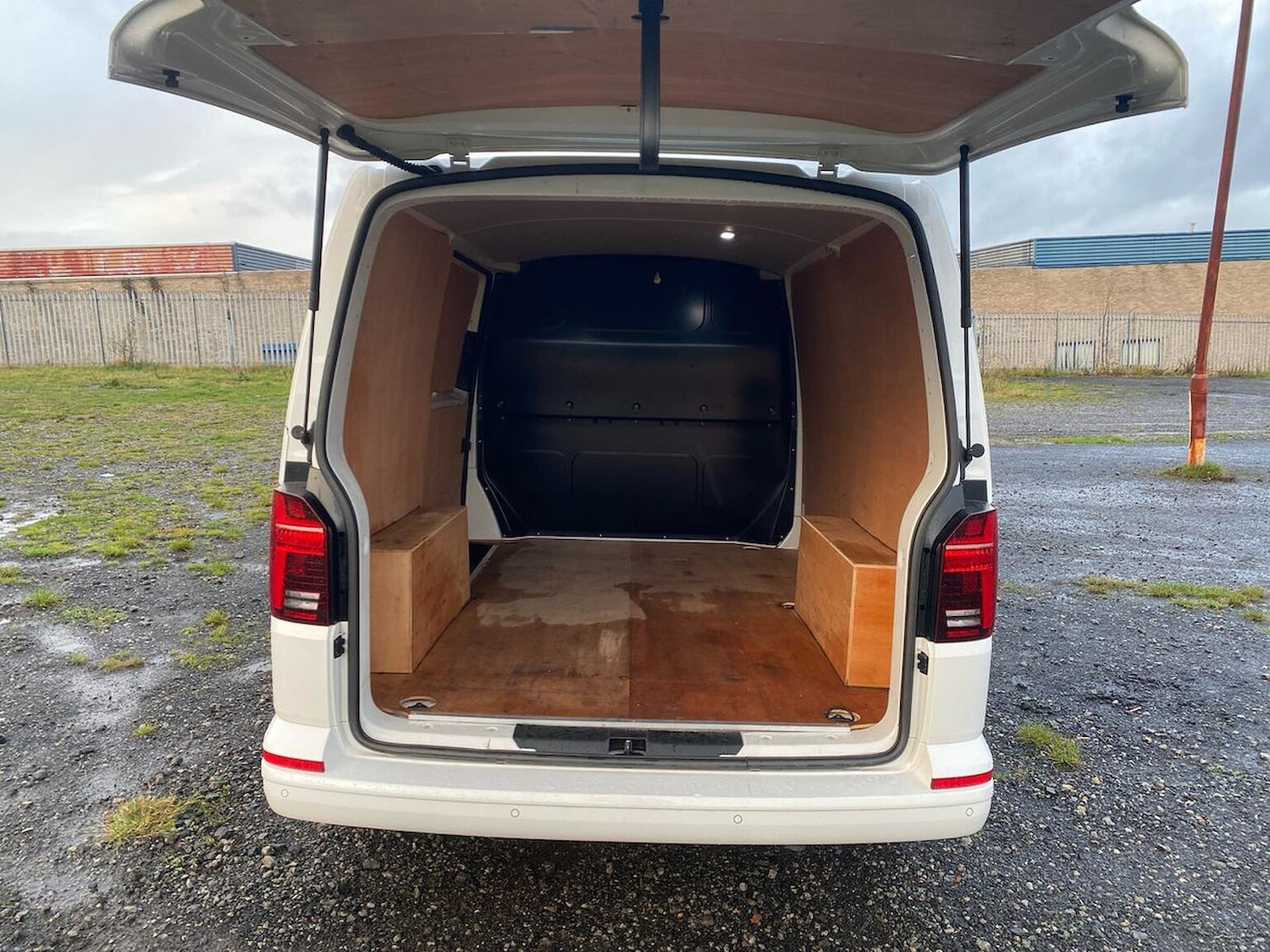 Used Volkswagen Transporter 2024 for sale - 76638886: Photo 9