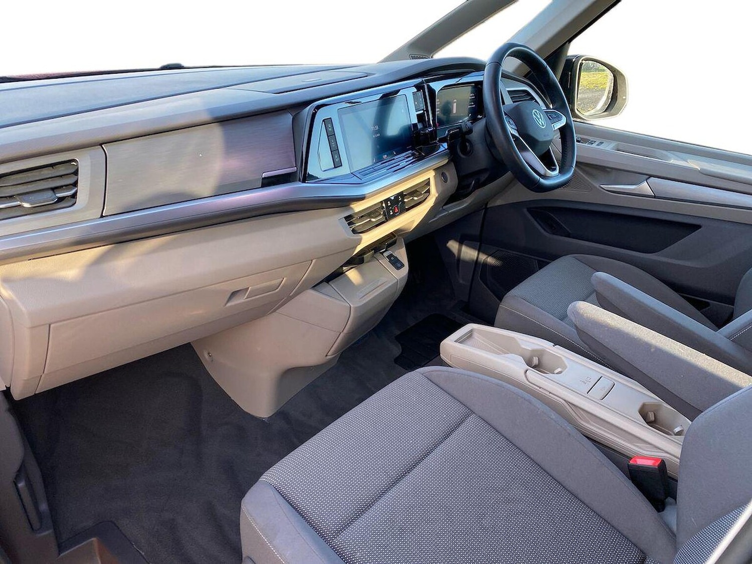 Used Volkswagen Multivan 2025 for sale - 76785253: Photo 11