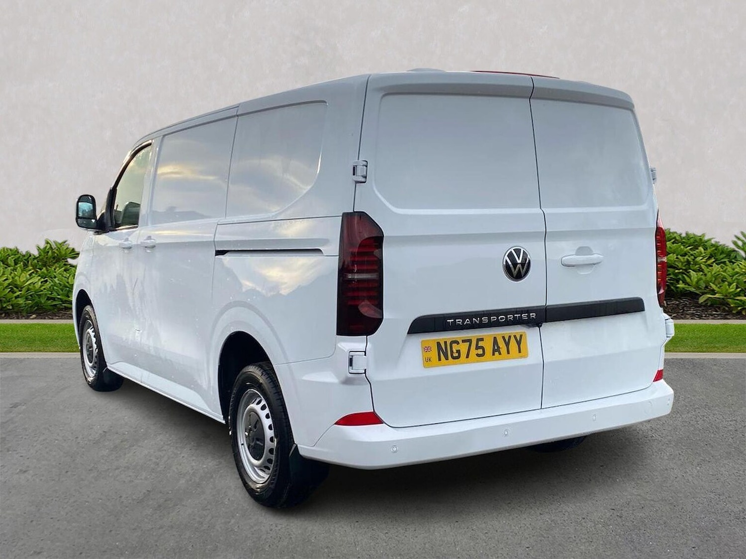Used Volkswagen Transporter 2025 for sale - 77487801: Photo 2