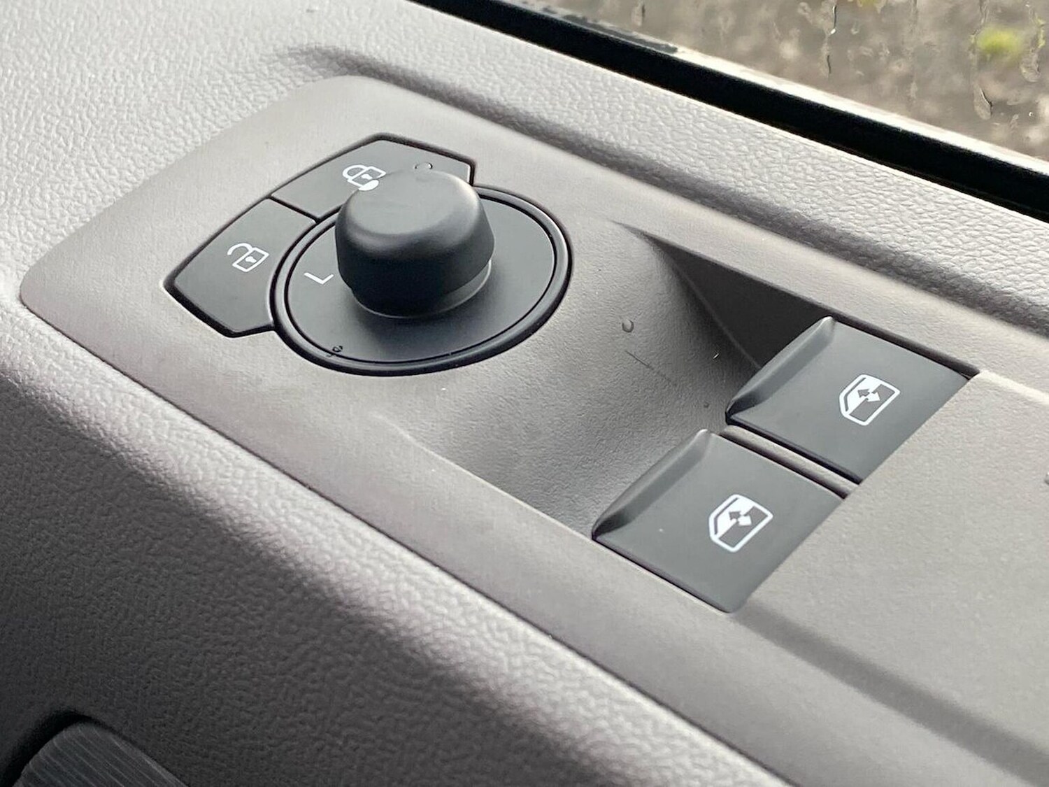 Used Volkswagen Transporter 2025 for sale - 77487801: Photo 34