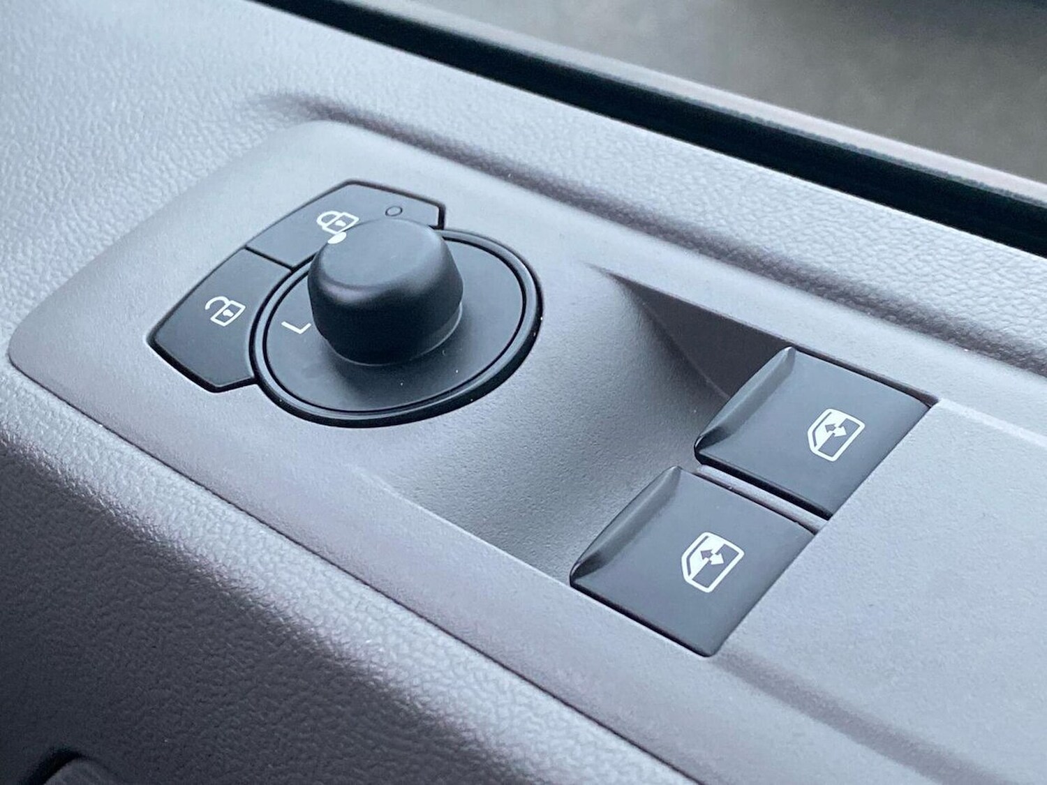 Used Volkswagen Transporter 2025 for sale - 77487742: Photo 35