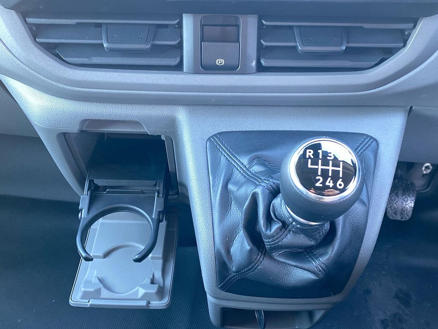 Used Volkswagen Transporter 2025 for sale - 76821704: Photo 32