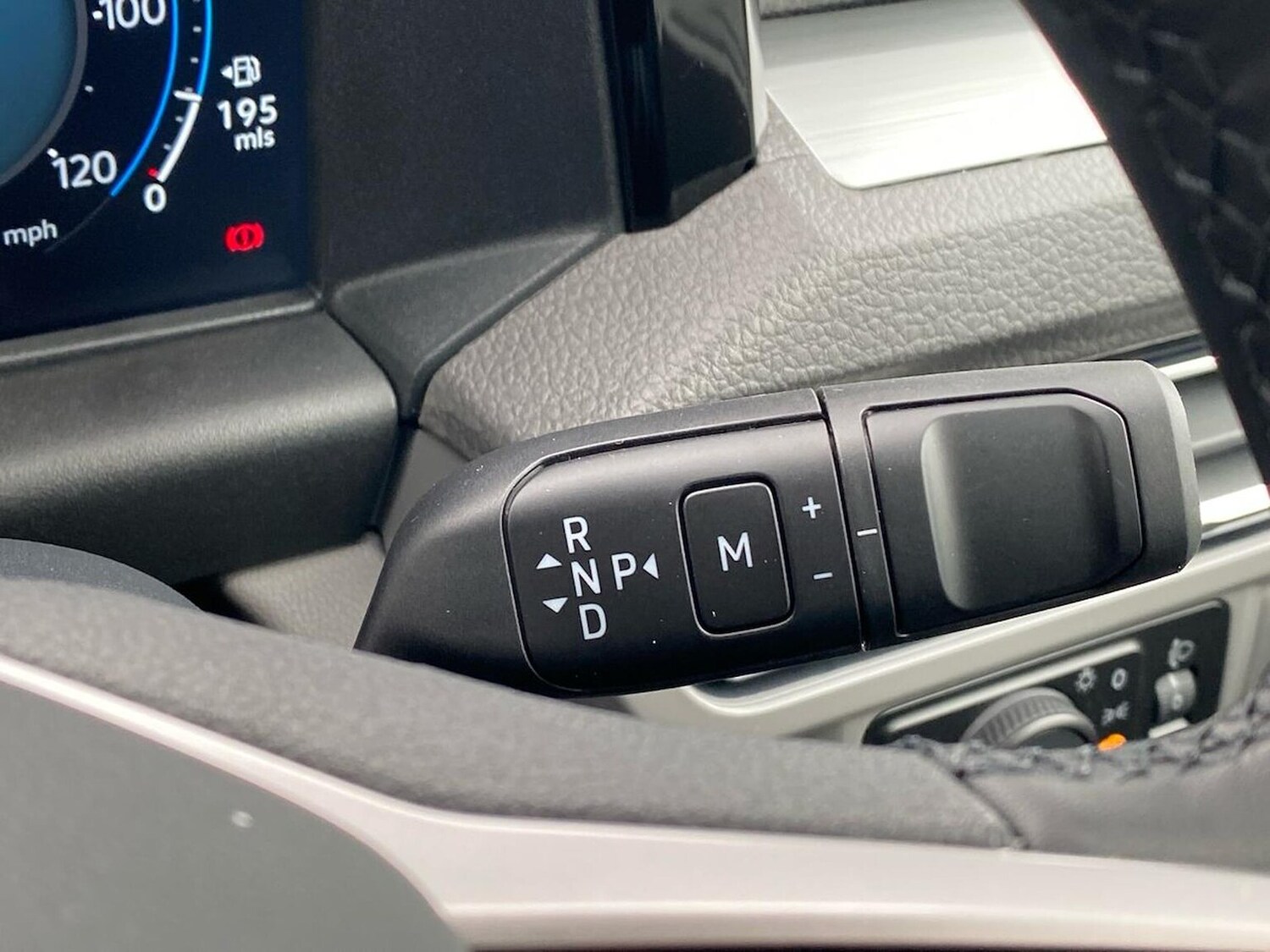 Used Volkswagen Transporter Shuttle 2026 for sale - 78191019: Photo 15