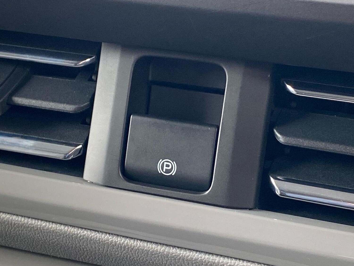 Used Volkswagen Transporter Shuttle 2026 for sale - 78191019: Photo 35