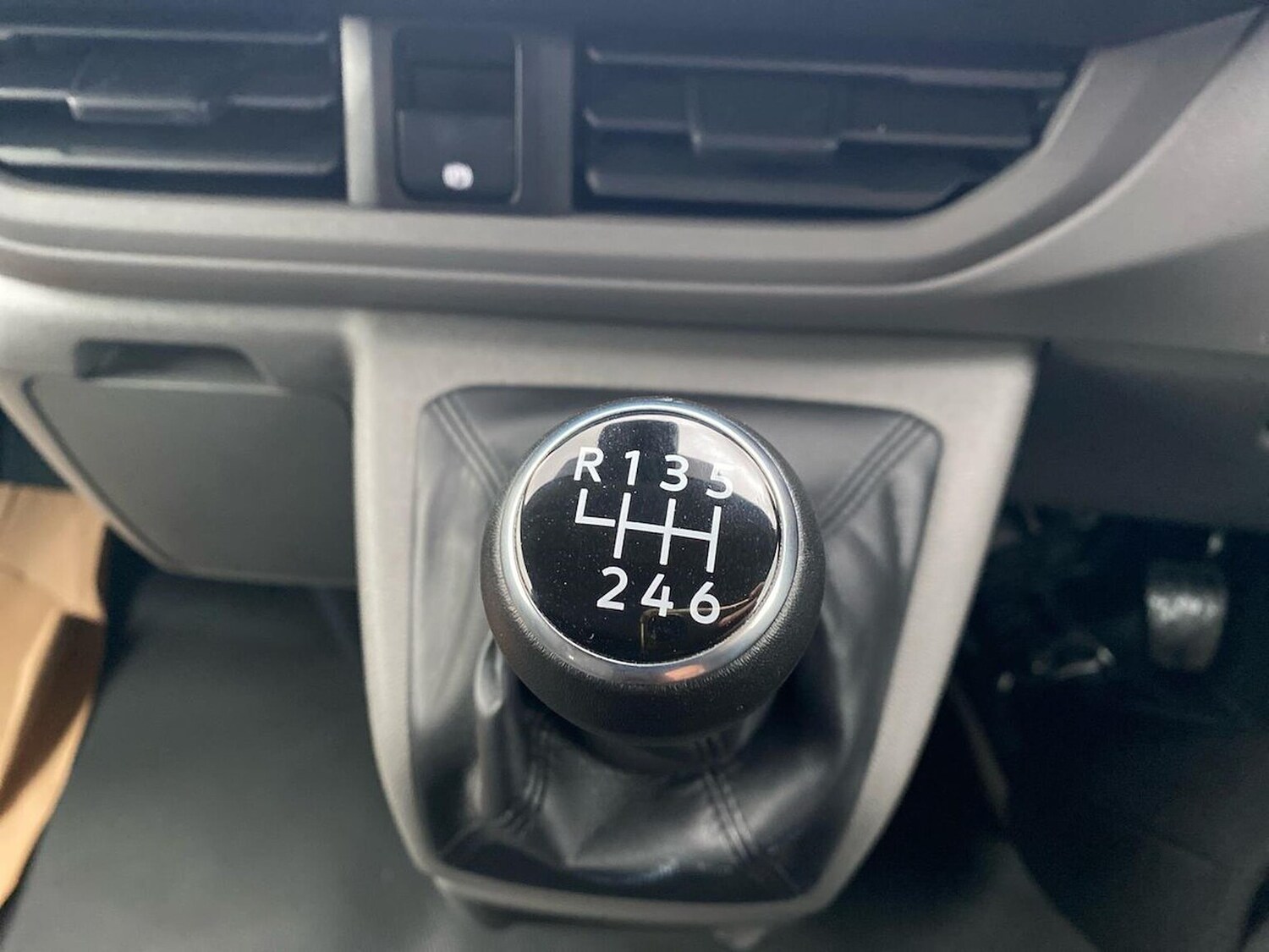 Used Volkswagen Transporter 2025 for sale - 76450568: Photo 13