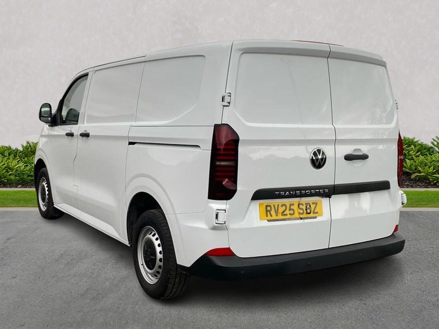 Used Volkswagen Transporter 2025 for sale - 76450568: Photo 2