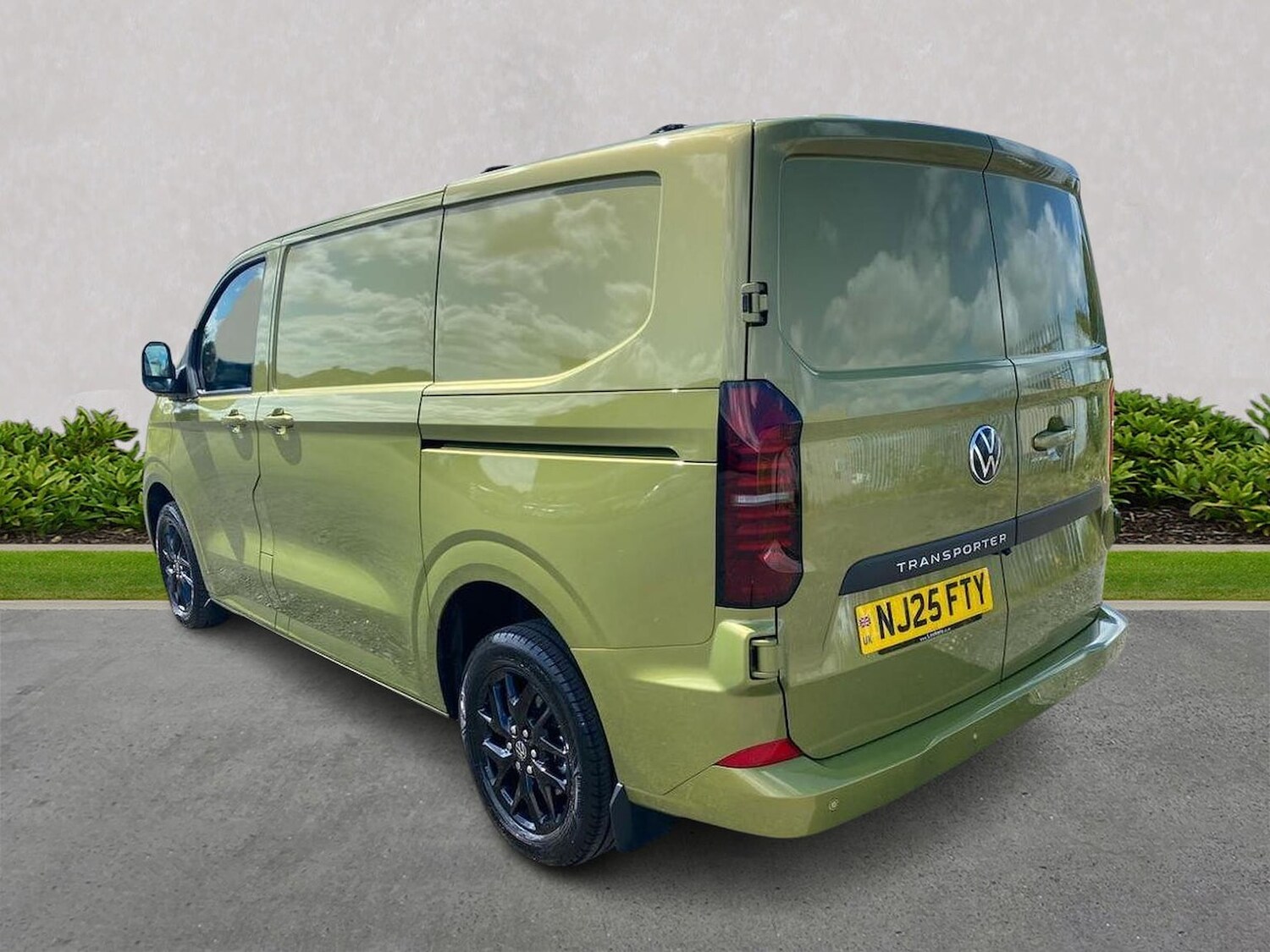 Used Volkswagen Transporter 2025 for sale - 76461821: Photo 3