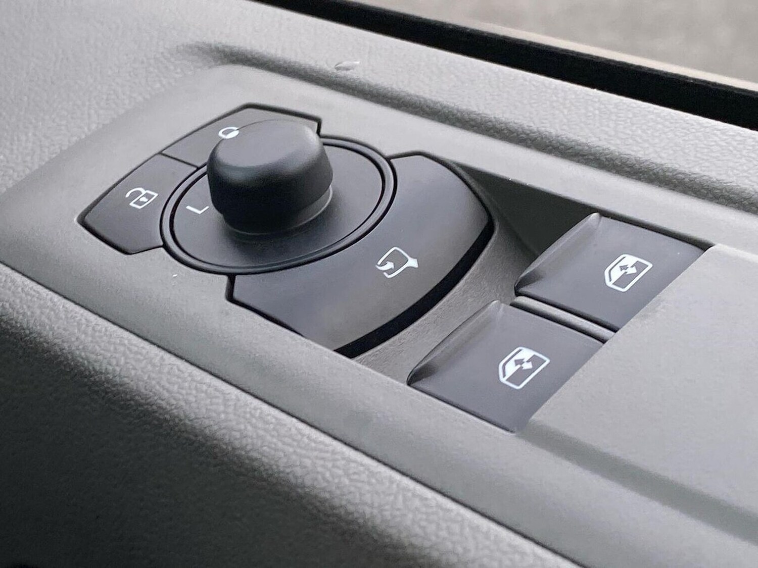 Used Volkswagen Transporter 2025 for sale - 77023461: Photo 38