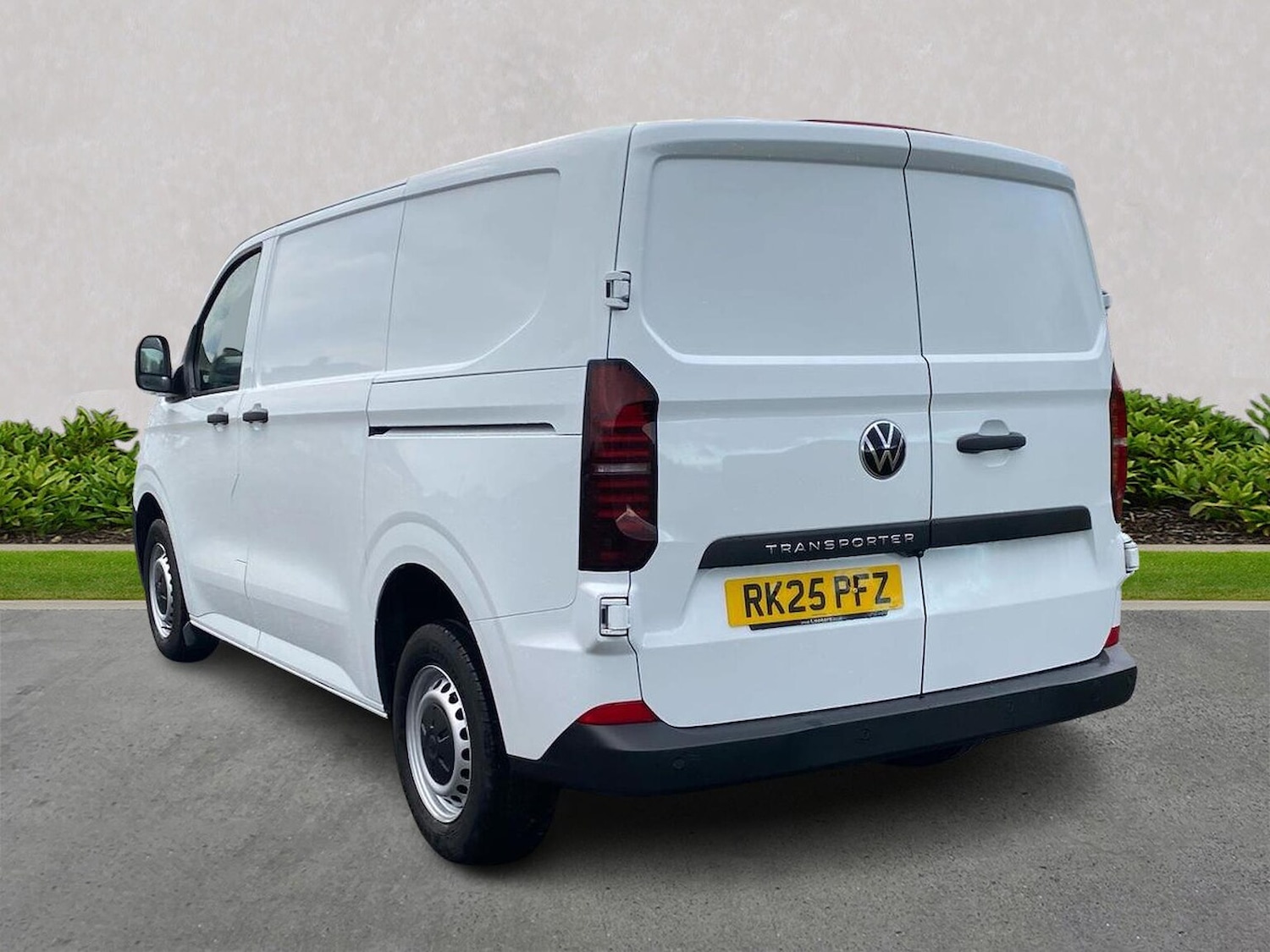 Used Volkswagen Transporter 2025 for sale - 77028135: Photo 2