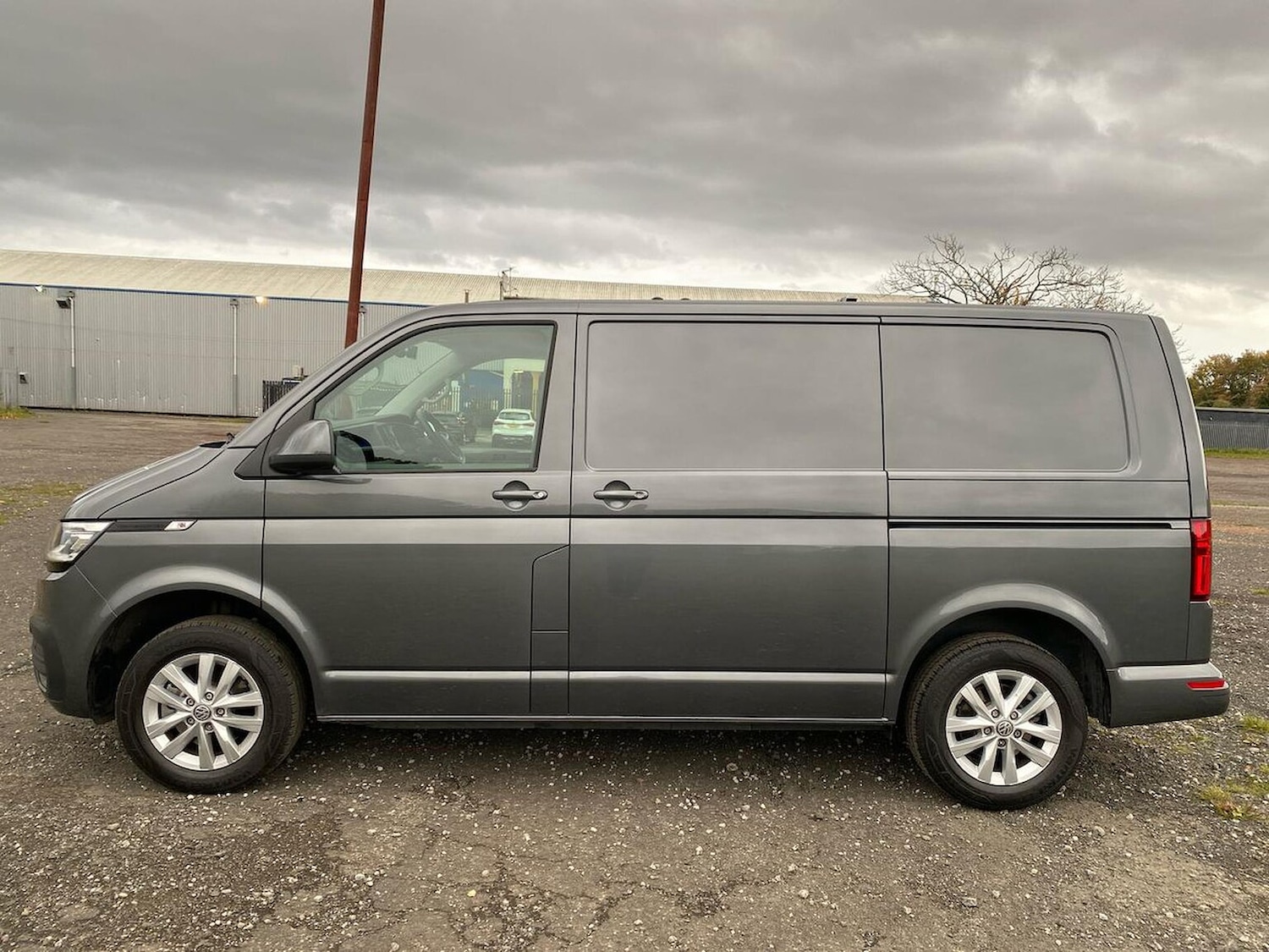 Used Volkswagen Transporter 2024 for sale - 76455333: Photo 4