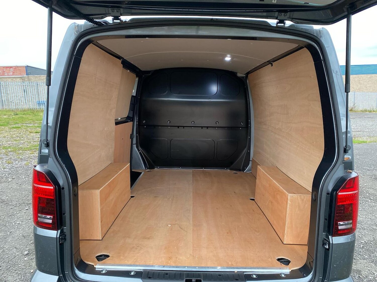 Used Volkswagen Transporter 2024 for sale - 76455333: Photo 9