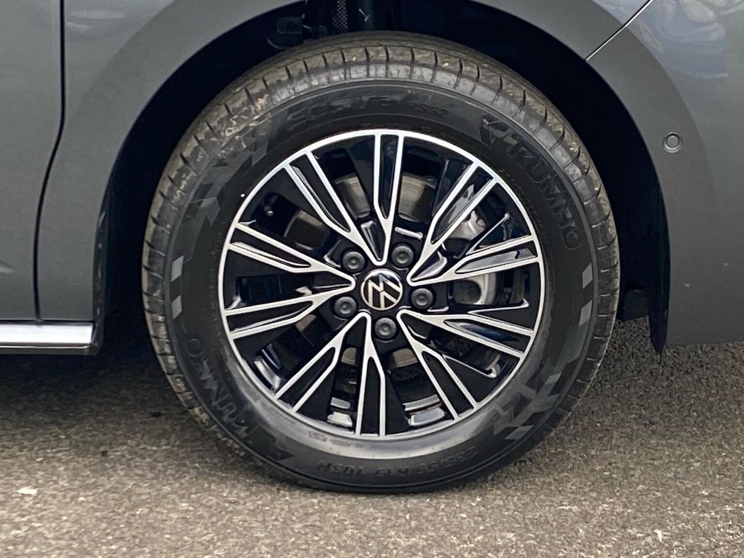 Used Volkswagen Multivan 2025 for sale - 77643841: Photo 10