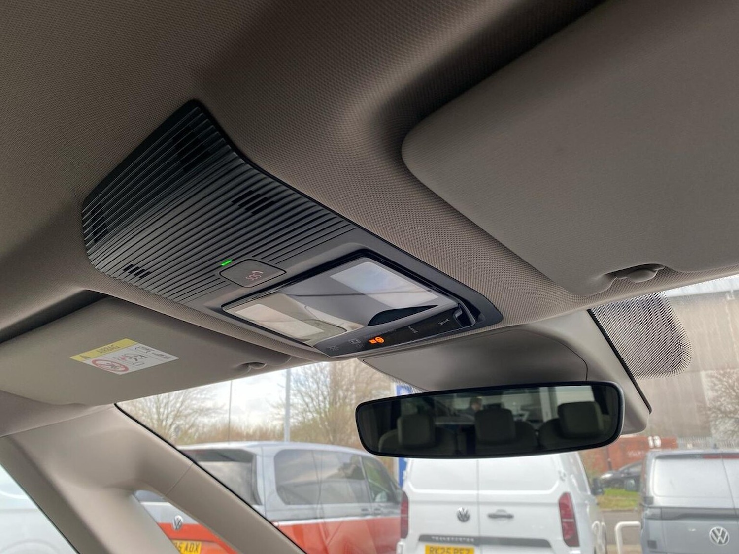 Used Volkswagen Multivan 2025 for sale - 77643841: Photo 18