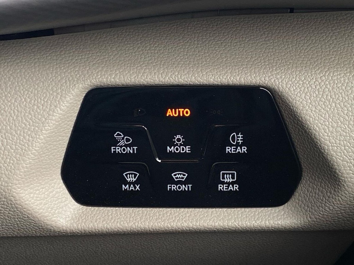 Used Volkswagen Multivan 2025 for sale - 77643841: Photo 33