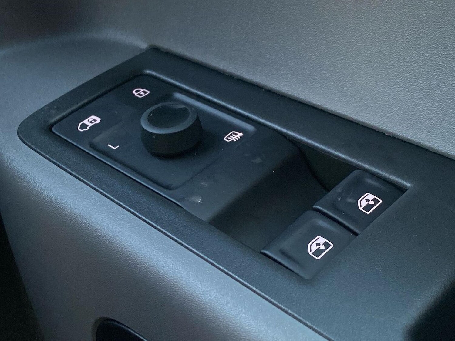 Used Volkswagen ID.Buzz 2023 for sale - 77008236: Photo 35