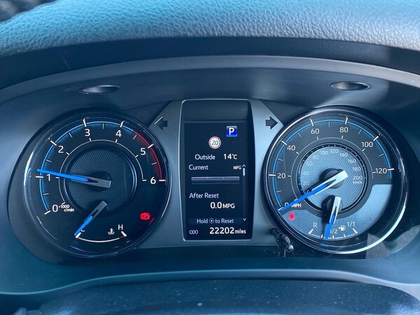 Used Toyota Hilux 2024 for sale - 75481852: Photo 12