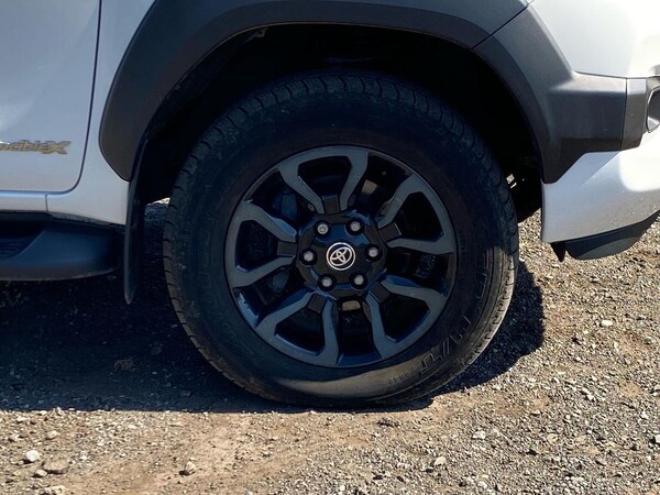 Used Toyota Hilux 2024 for sale - 75481852: Photo 8