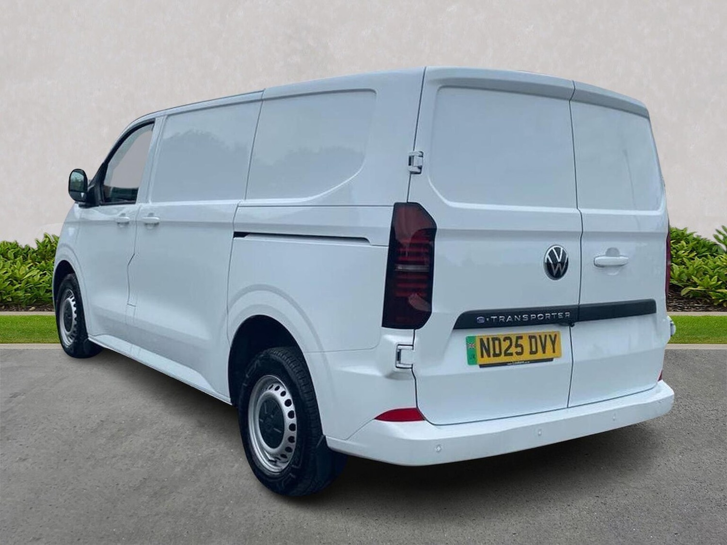 Used Volkswagen Transporter 2025 for sale - 77034666: Photo 2