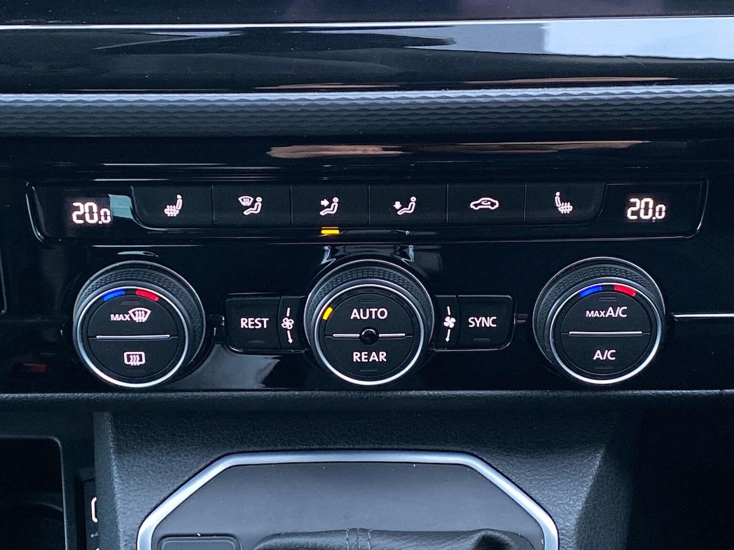 Used Volkswagen Caravelle 2020 for sale - 77487894: Photo 12