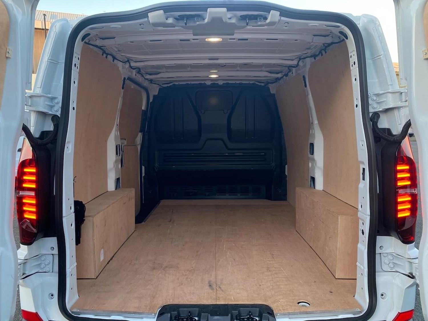 Used Volkswagen Transporter 2025 for sale - 77090028: Photo 11