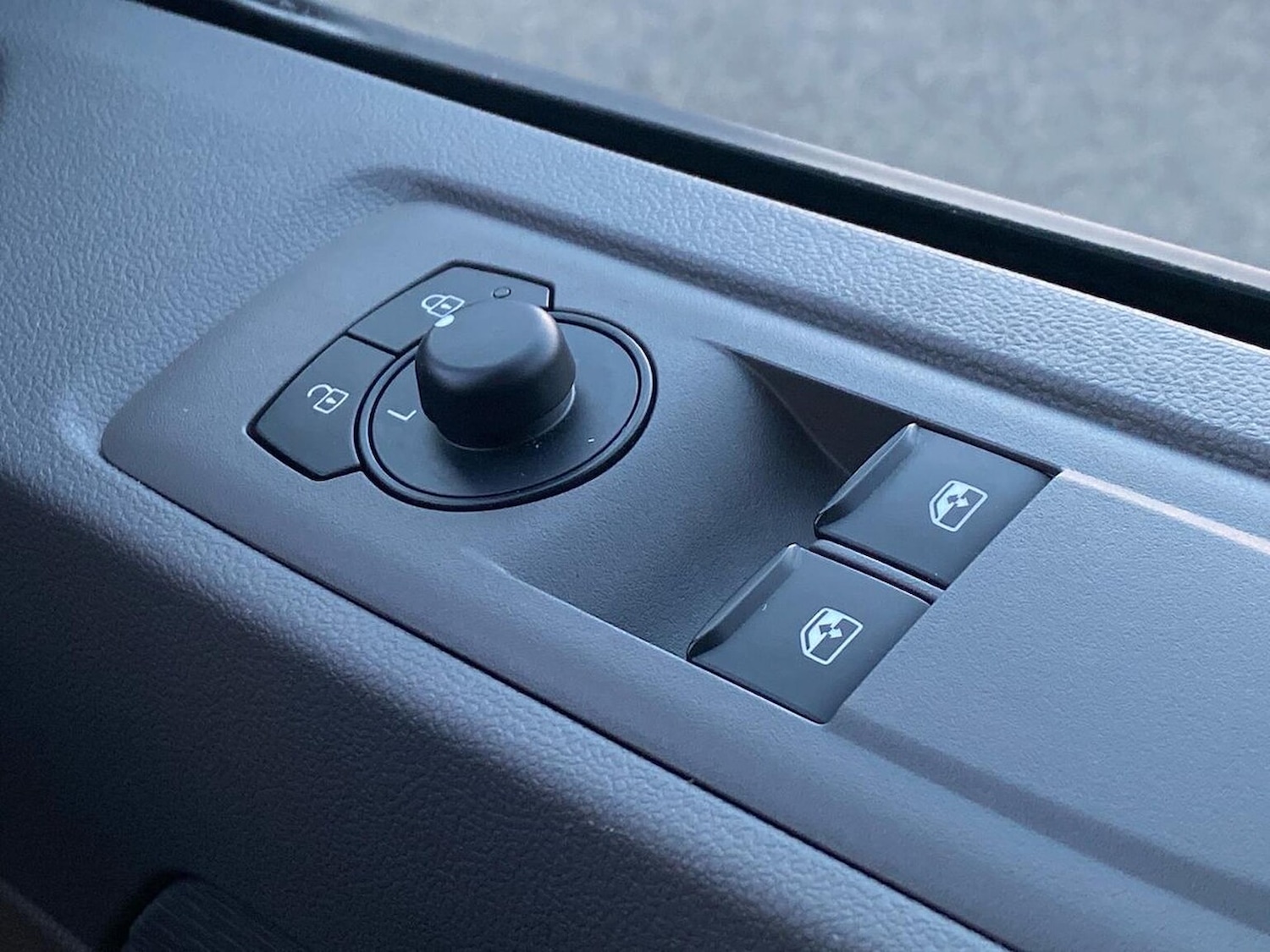 Used Volkswagen Transporter 2025 for sale - 77090028: Photo 35