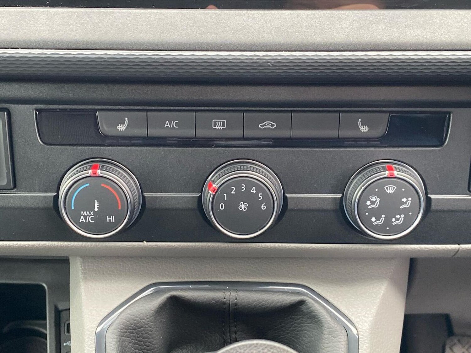 Used Volkswagen Transporter 2024 for sale - 76264413: Photo 12