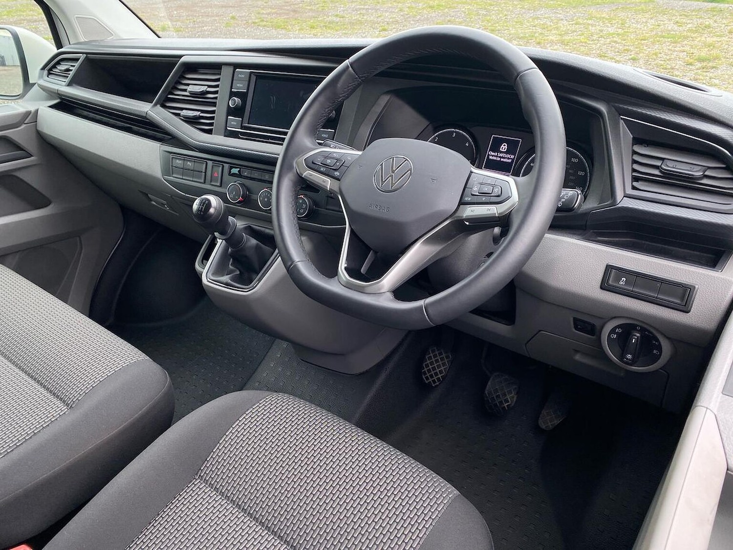 Used Volkswagen Transporter 2024 for sale - 76264413: Photo 15