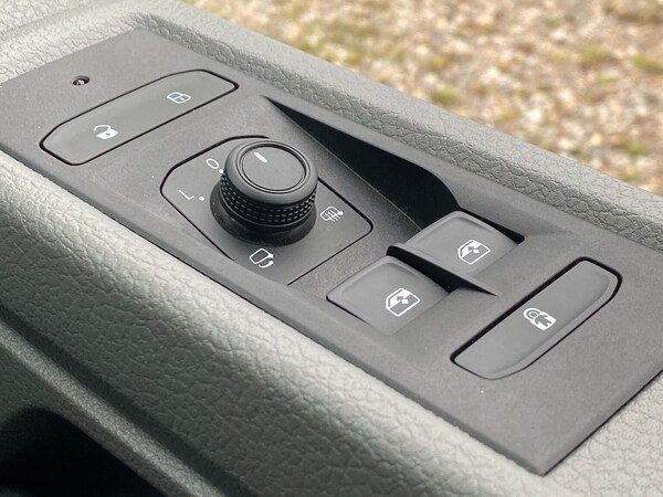 Used Volkswagen Transporter 2024 for sale - 76264413: Photo 31