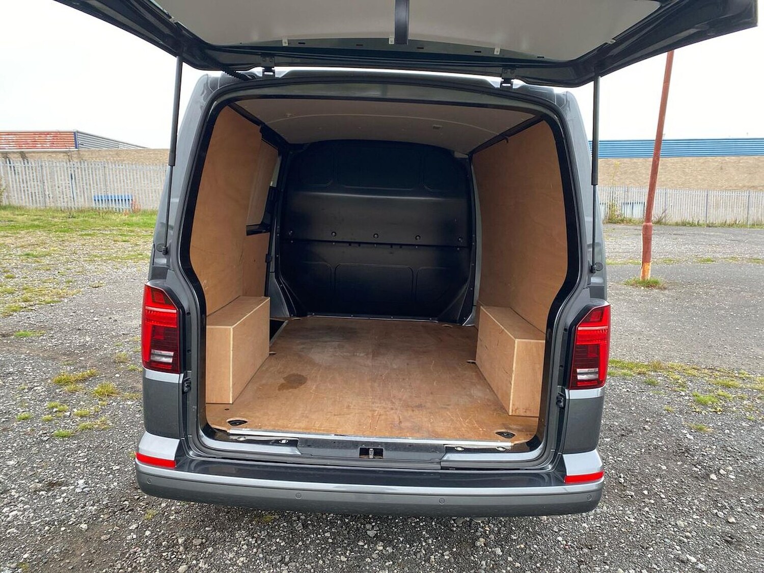 Used Volkswagen Transporter 2024 for sale - 76450567: Photo 17