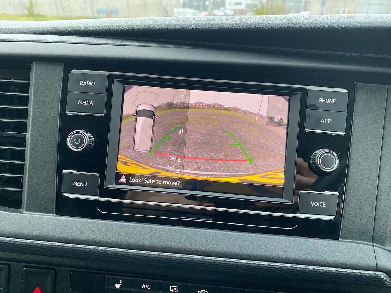 Used Volkswagen Transporter 2024 for sale - 76450567: Photo 26