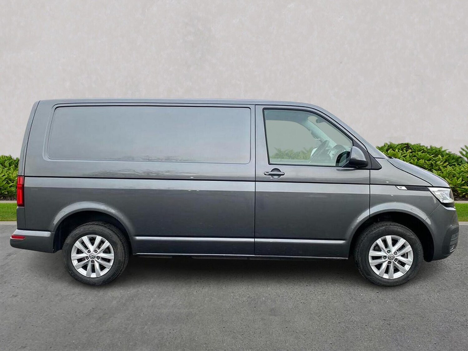 Used Volkswagen Transporter 2024 for sale - 76450567: Photo 3